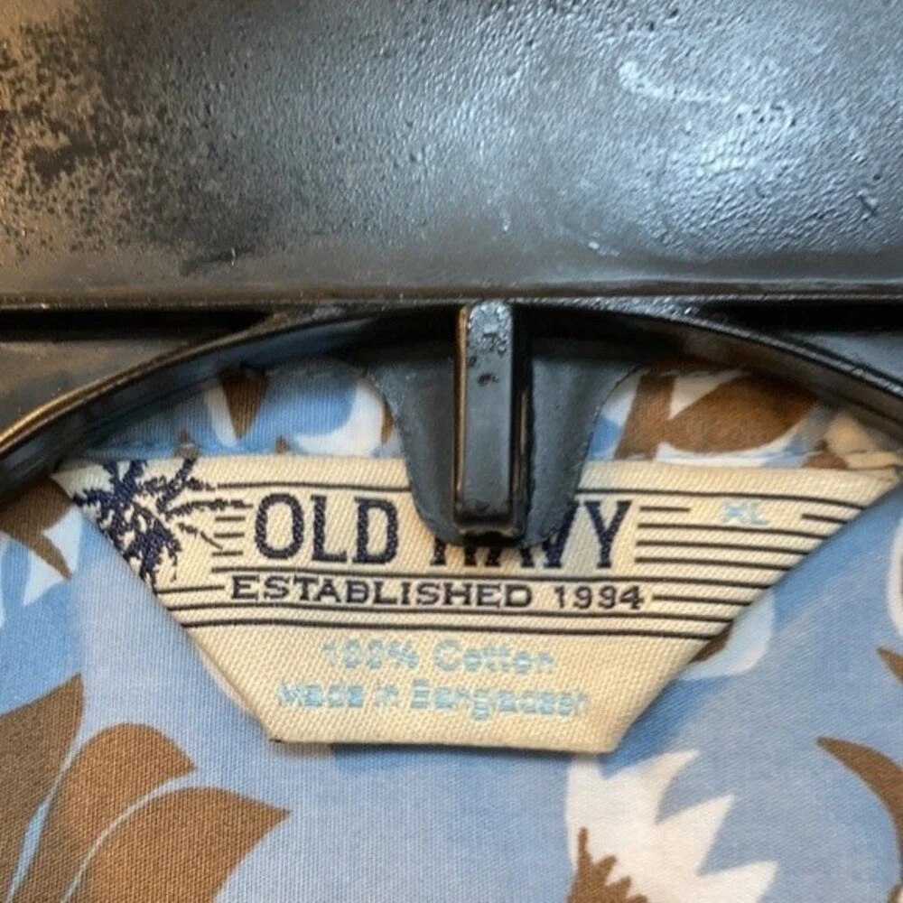 Vintage Old Navy button down short sleeve shirt